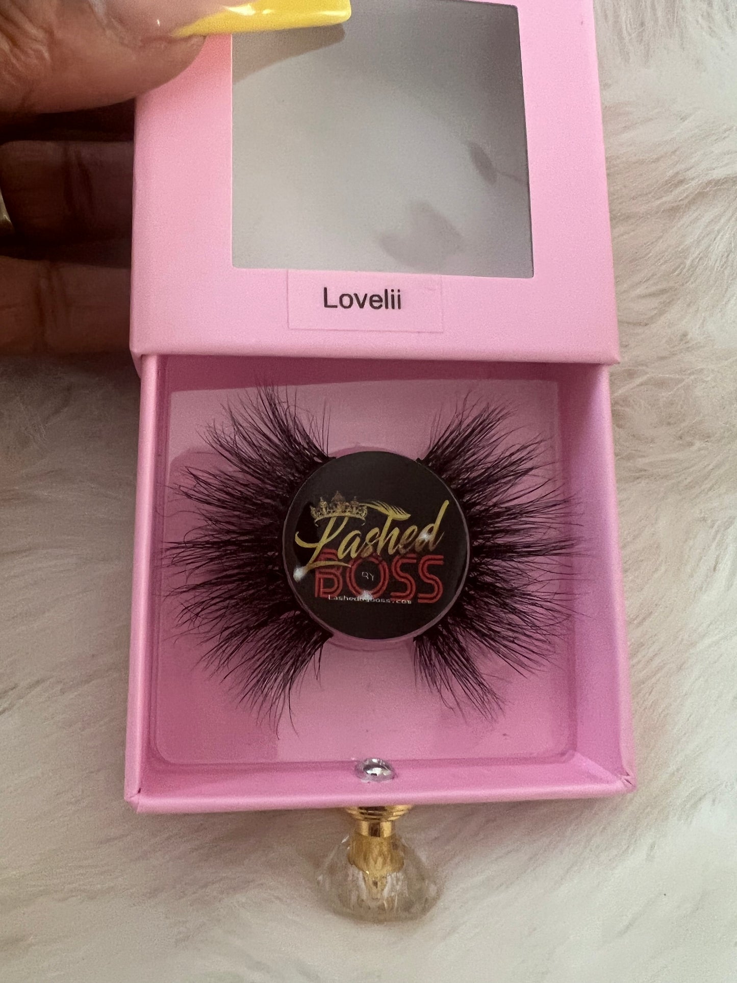 “Lovelii”  Lash