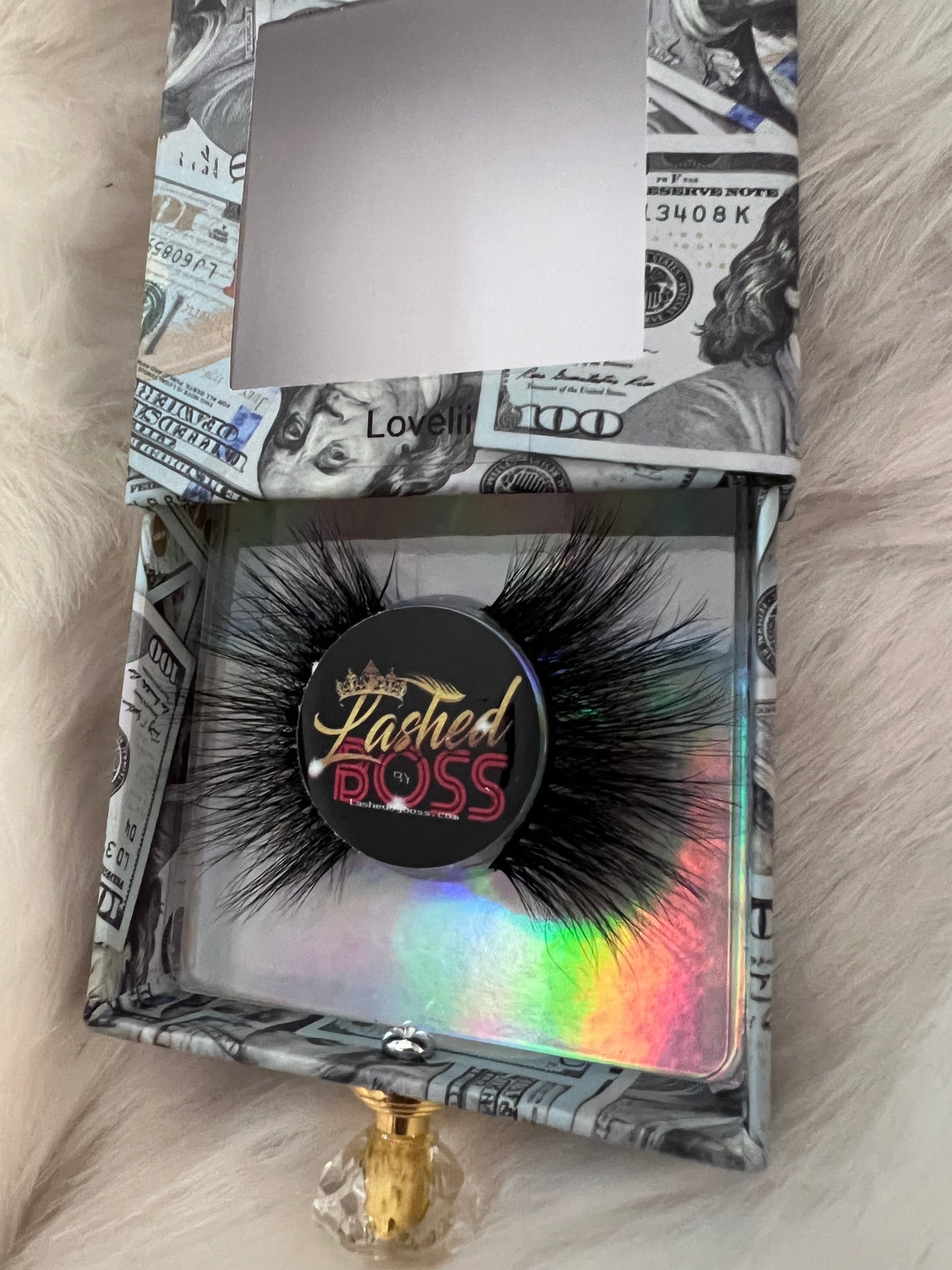 “Lovelii”  Lash