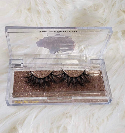 NEW “Make Me Cream” ( 20mm Silk Lashes)
