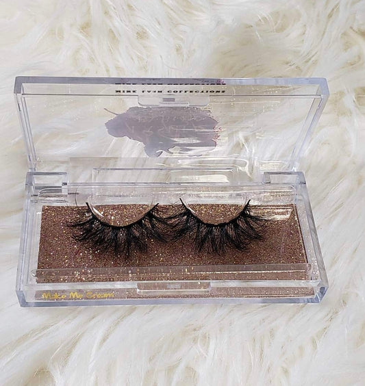 NEW “Make Me Cream” ( 20mm Silk Lashes)